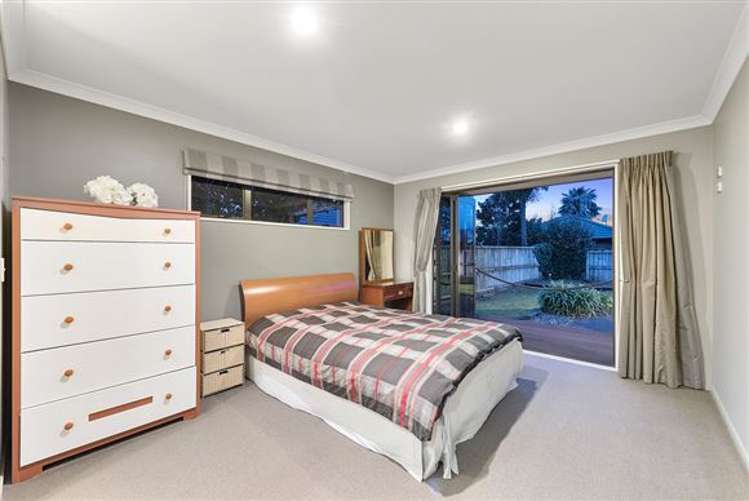8 Somerton Drive Huntington_11