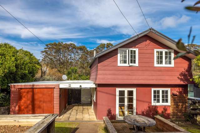 13 Totara Road Onetangi_3
