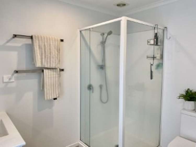 65 Featherstone Drive 2743_12