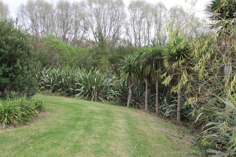 79 Jumna Road Maungaturoto_10