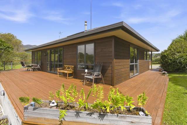 84 Derham Road Te Horo_4