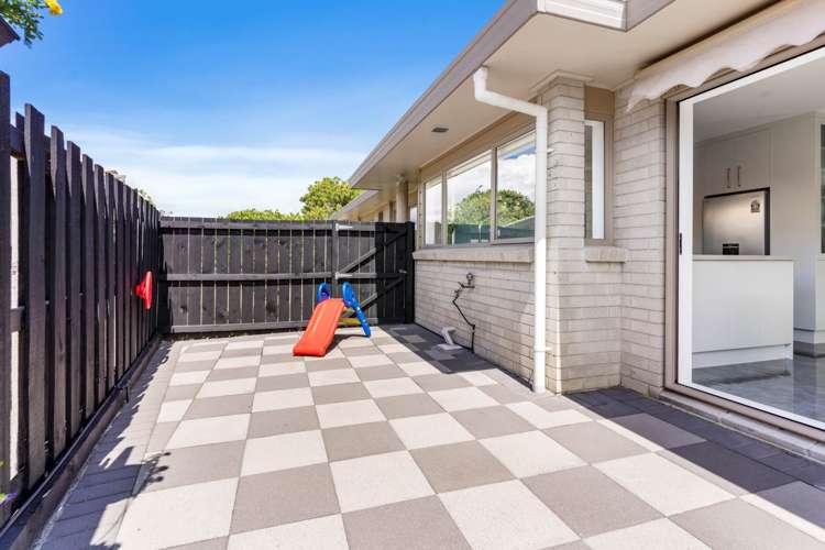 2/1 Travers Place Northpark_25