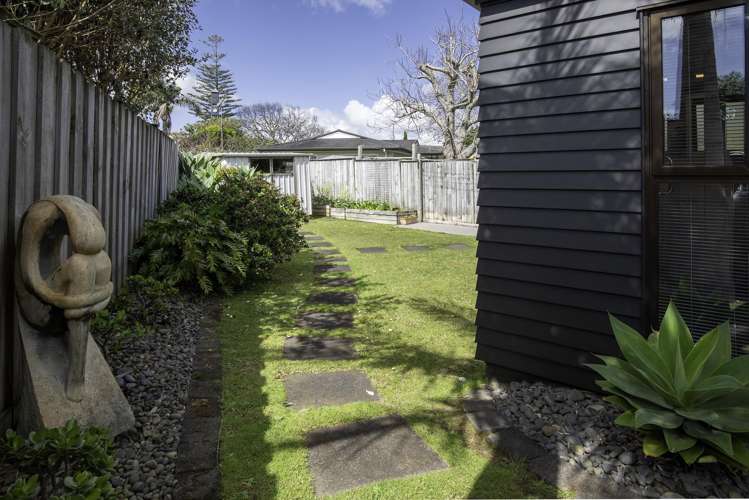 4 Sarah Place Farm Cove_27