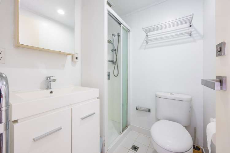 1128/72 Nelson Street Auckland Central_12