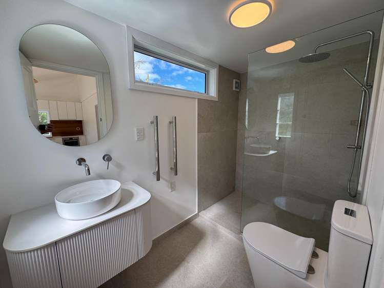 8 Wellington Road Surfdale_5