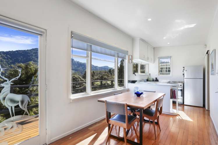 26 Ocean View Road Huia_3