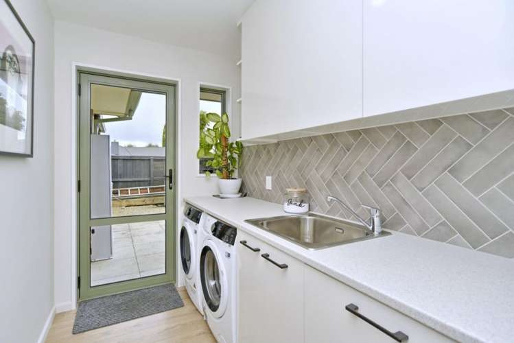 1 Kohi Drive Parklands_21