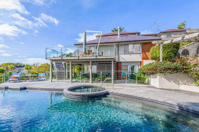 Mission Bay Home with Pool and Ocean View