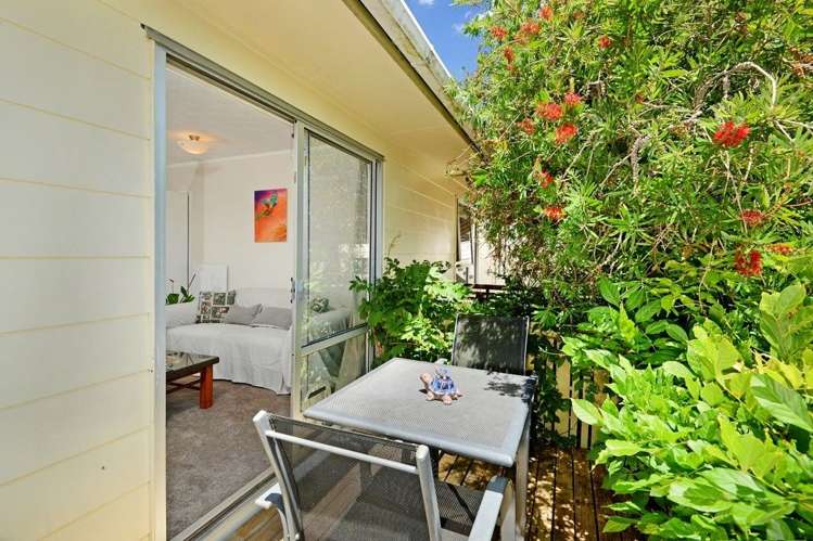 2/20 Hellyers Street Birkdale_8