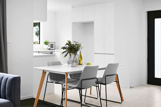 2/4 Oku Close Hillcrest_4