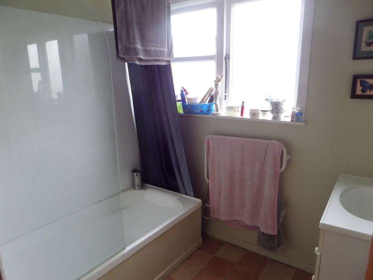 42 Wakefield Street Featherston_12