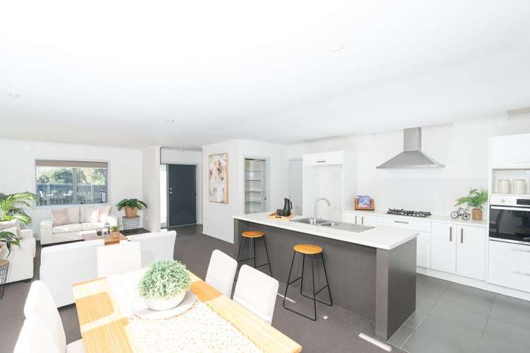 87 Barrington Drive Huntington_6