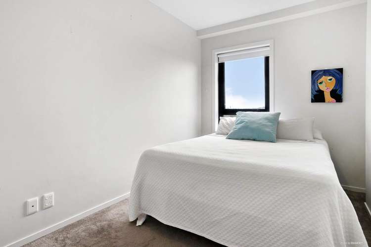 810/20 Mccrae Way New Lynn_6