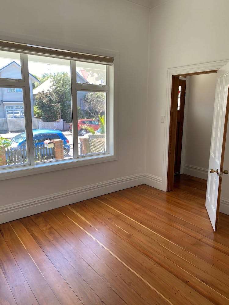 17 Te Wharepouri Street Berhampore_13