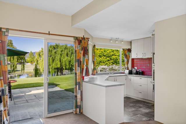 27 Pisa Moorings Cromwell_3