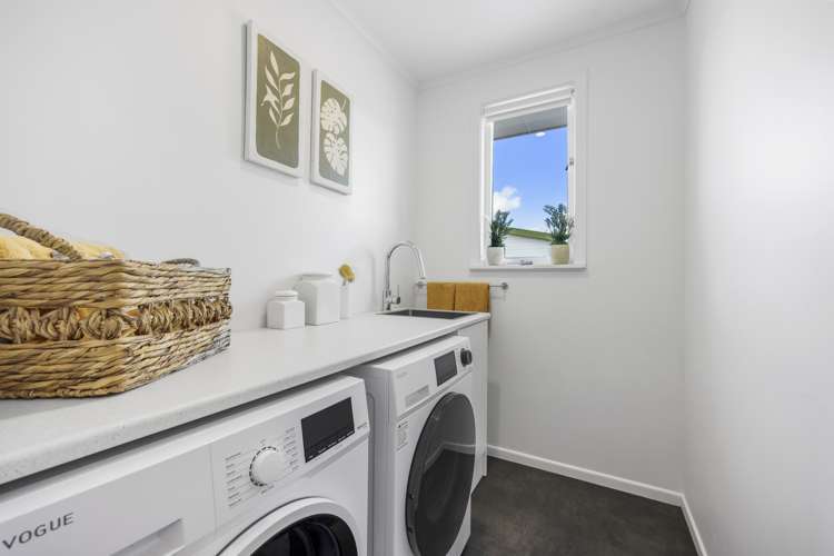 12 Richan Street Glenview_18