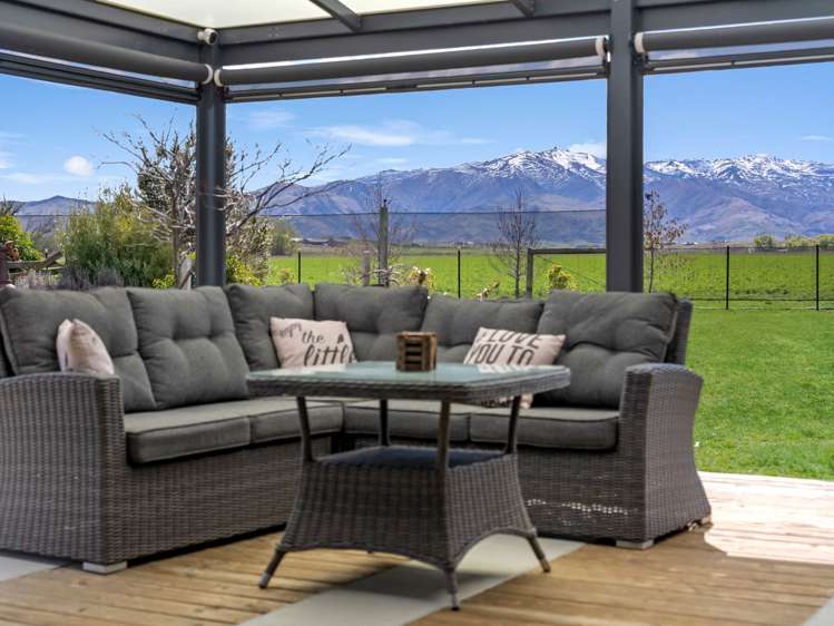 57 Golden Road Springvale_1