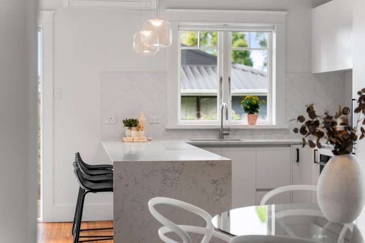85 Kiwi Road Point Chevalier_17