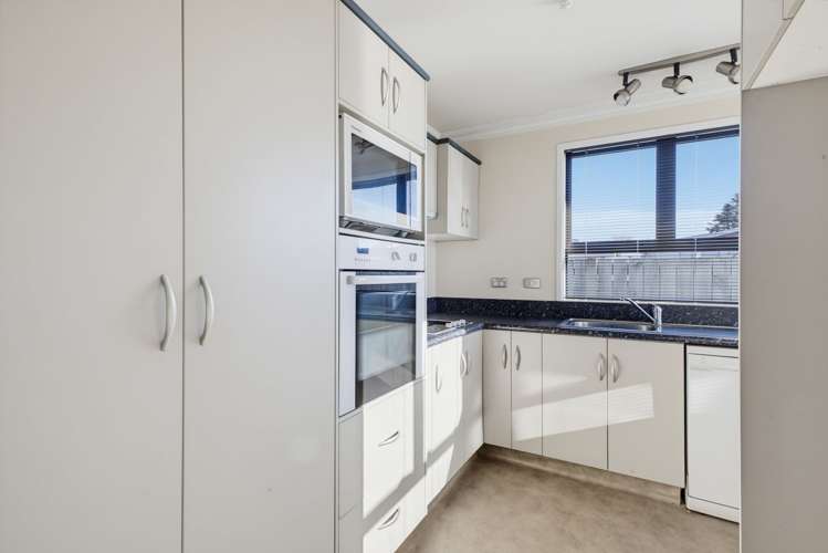 59 Cloten Road Stratford_11