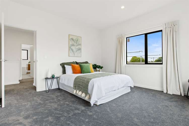 2/51 Watford Street Strowan_13