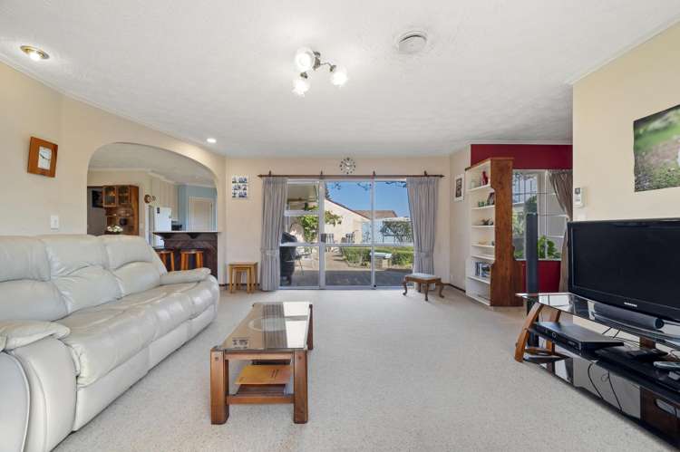 2 Kirk Lane Owhata_5