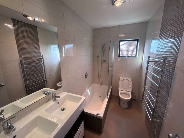 45 Onewa Road Northcote_13