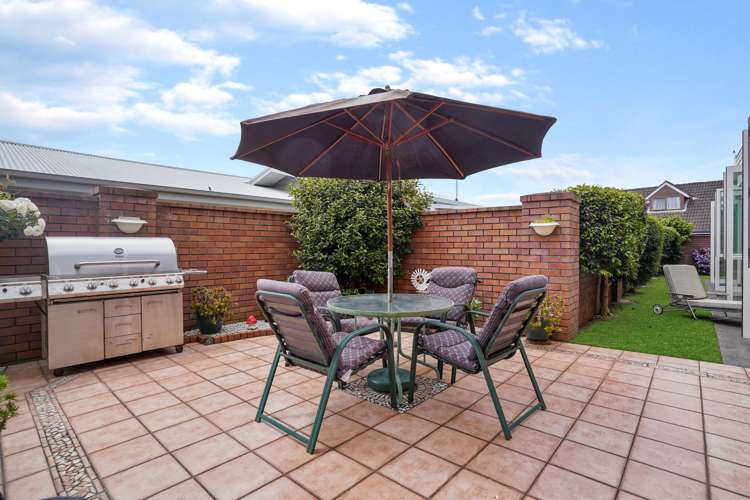 27 Beach Road Pahurehure_1