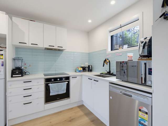 1E Stott Avenue Birkdale_4
