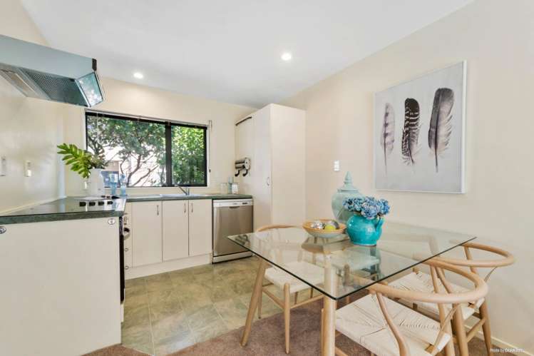 18/1 Melview Place_4
