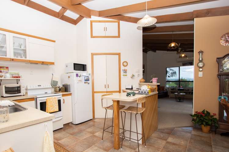 8 Seaview Avenue Te Puru_10