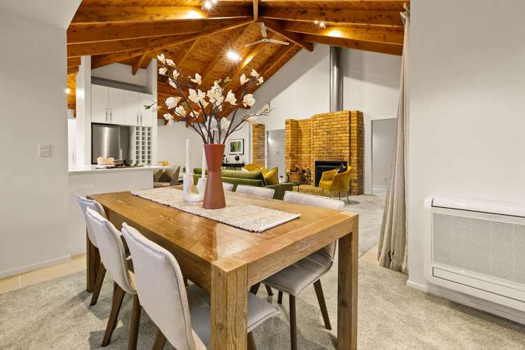 18 Burgundy Park Avenue Henderson_19