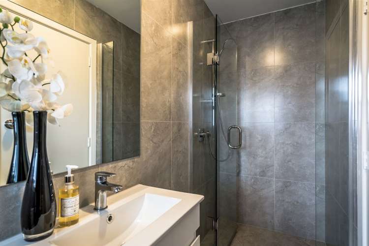 2 Garadice Road Rothesay Bay_13