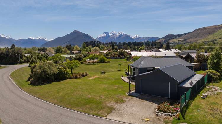 12 Invincible Drive Glenorchy_1