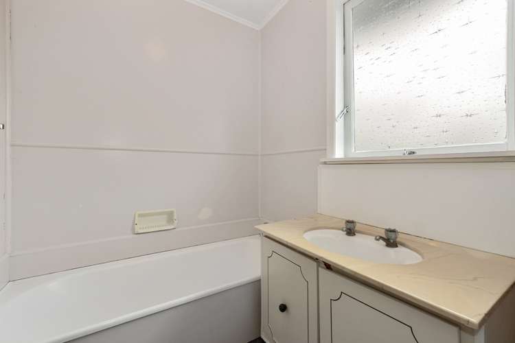 110 Collins Road Melville_10