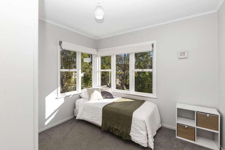 100 Tiroroa Avenue Te Atatu South_10