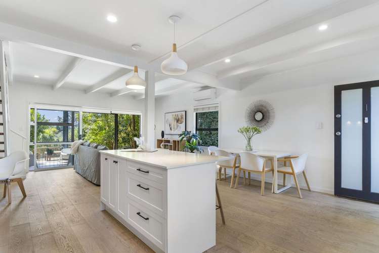 1/7a Seaside Avenue Waterview_6