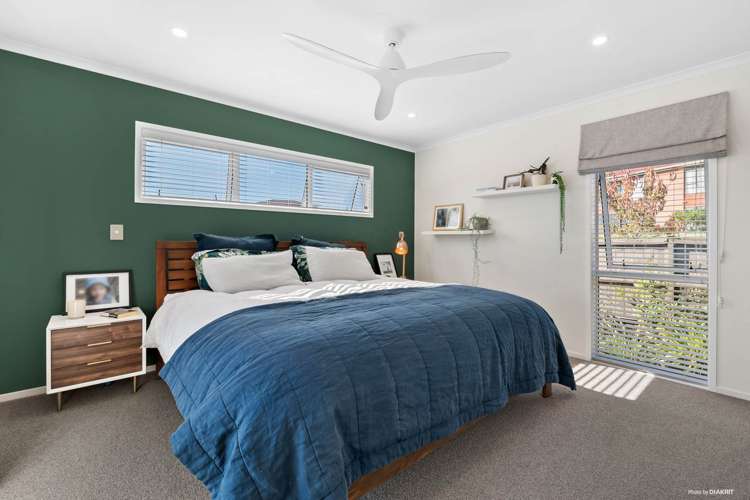 27 Couldrey Crescent Red Beach_9