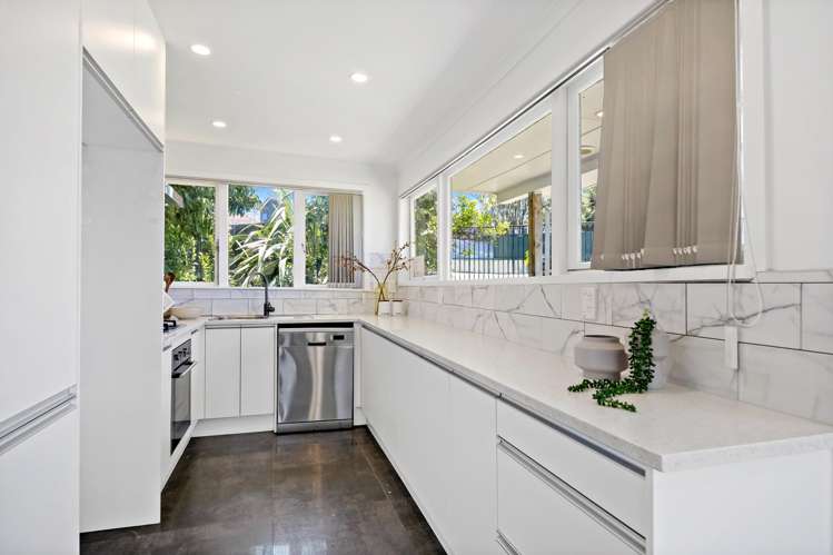 2 Glengarry Road Glen Eden_5