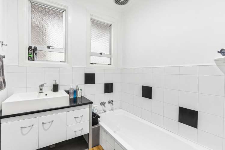 1/52 Youngs Road Papakura_16