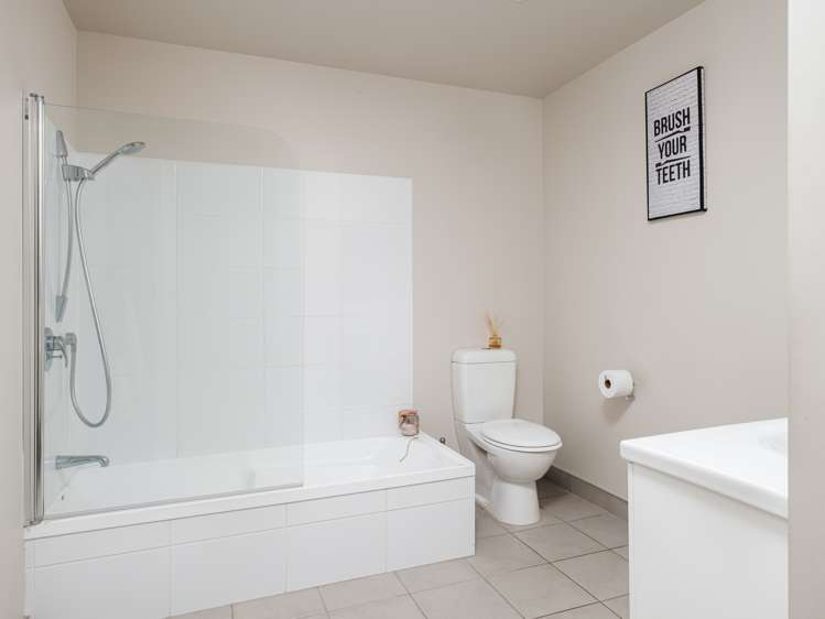 17/90 Customhouse Street Gisborne_14