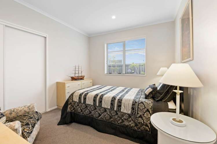 6 Taikura Avenue Red Beach_12