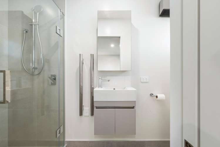 39 Bampton Street Burwood_15