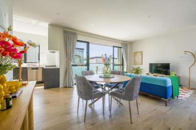 2/26 Long Bay Drive_4