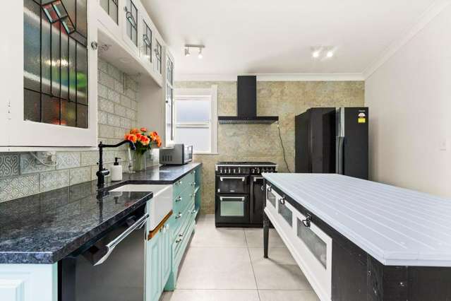 1200 Caroline Road Mayfair_3
