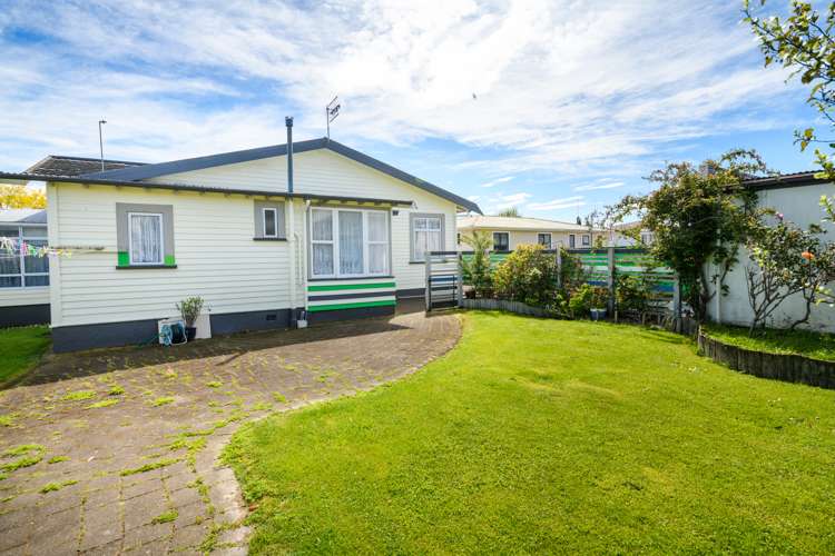 5 Fairview Avenue Feilding_23