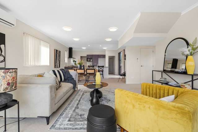 28 Greenbough Lane Greenhithe_2