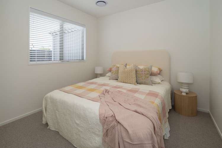 6 Strowan Avenue Elgin_21