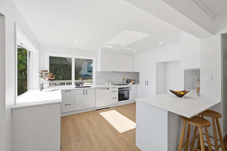 42A Old Lake Road Devonport_13
