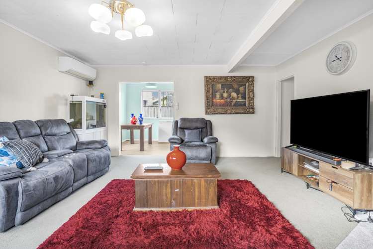 18 Kumeroa Grove Wainuiomata_8