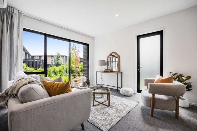 82 Glidepath Road Hobsonville_8